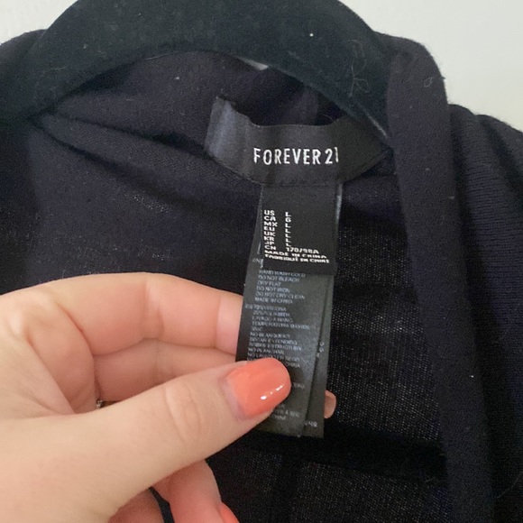 Forever 21 black top wrap - Picture 2 of 3